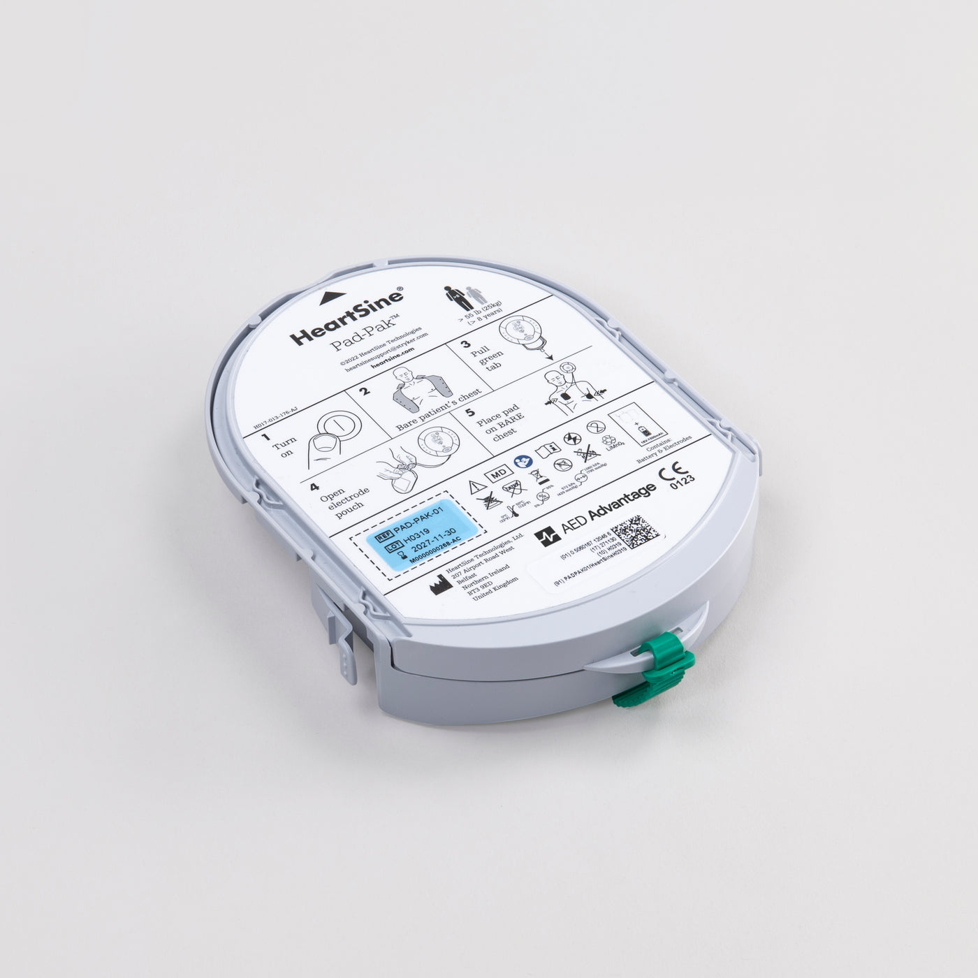 White adult pads and battery cartridge for the HeartSine defibrillator